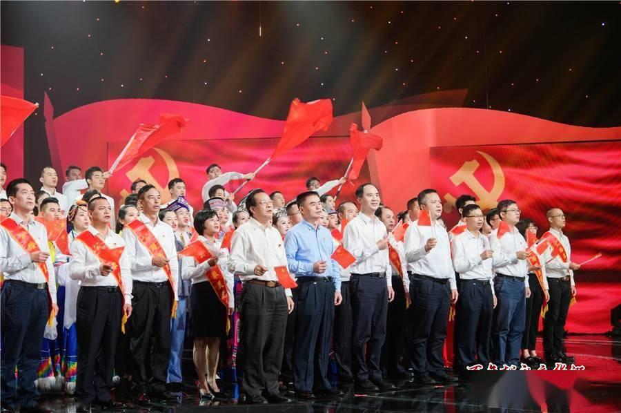 雪中悍刀行：徐凤年母亲被害真相，五人参与其中，徐骁信错了人